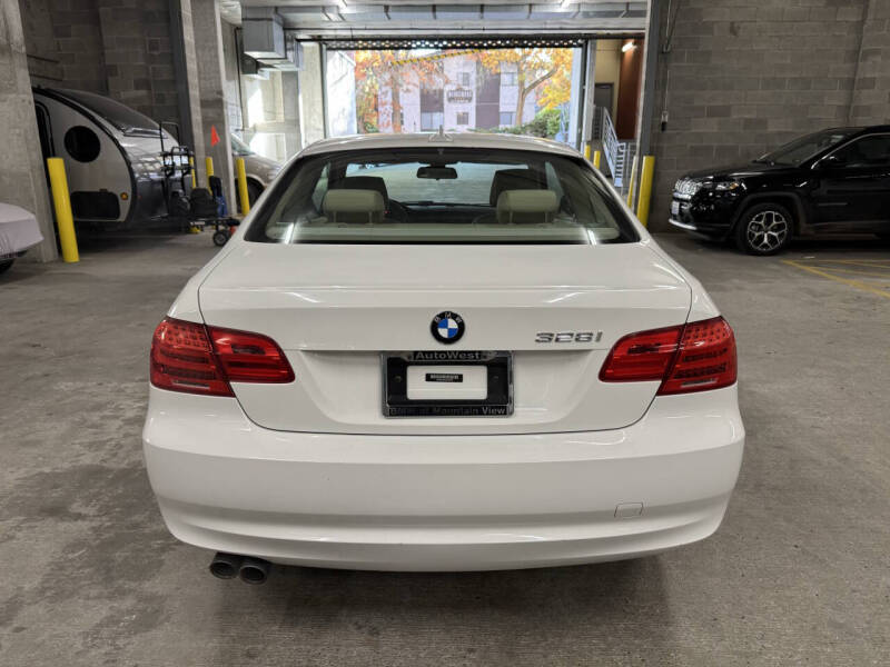 2012 BMW 3 Series 328i