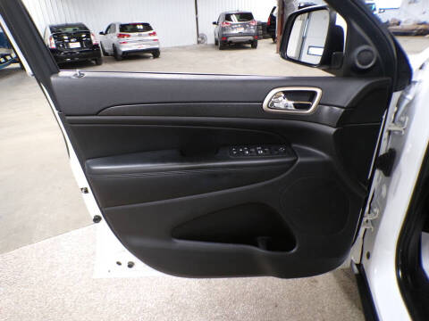 2017 Jeep Grand Cherokee Laredo