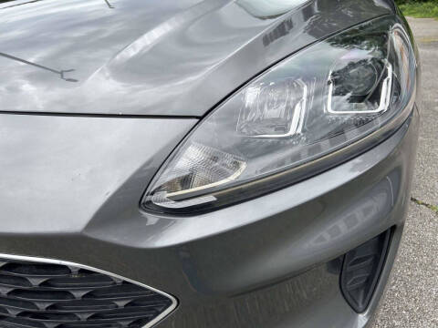 2022 Ford Escape SE