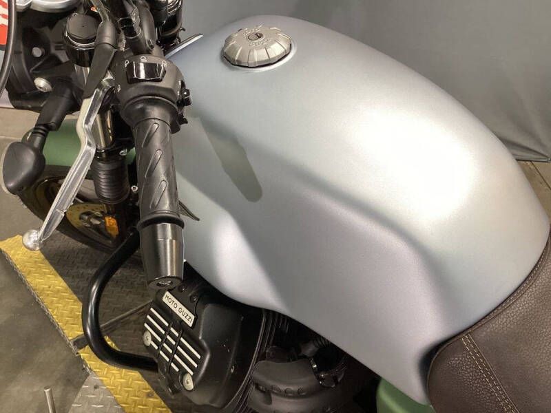 2021 Moto Guzzi V7 Stone Centenario E5