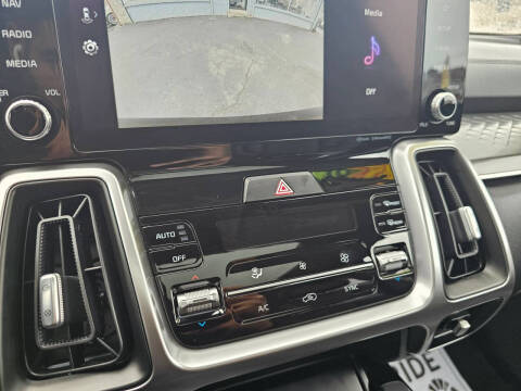 2022 Kia Sorento S