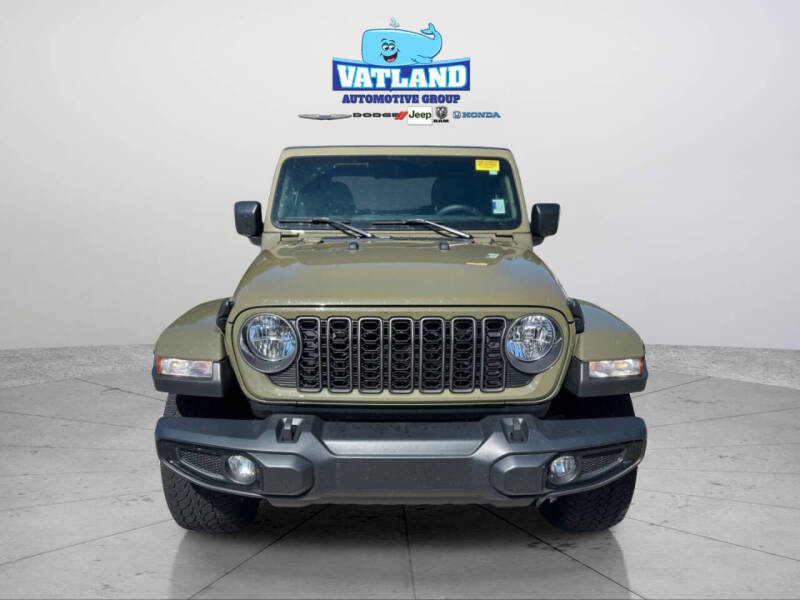 2025 Jeep Gladiator NightHawk