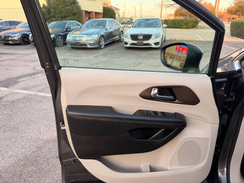 2019 Chrysler Pacifica LX