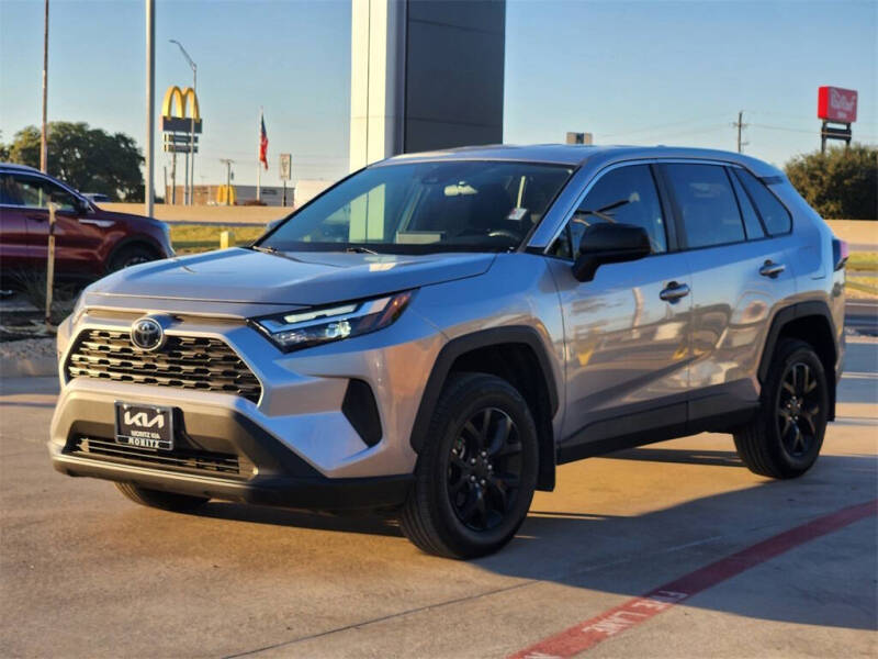 2023 Toyota RAV4 LE