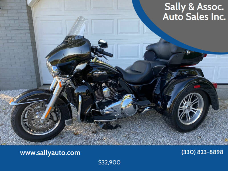 2016 Harley-Davidson Tri-Glide Ultra Trike FLHTCUTG for sale at Sally & Assoc. Auto Sales Inc. in Alliance OH