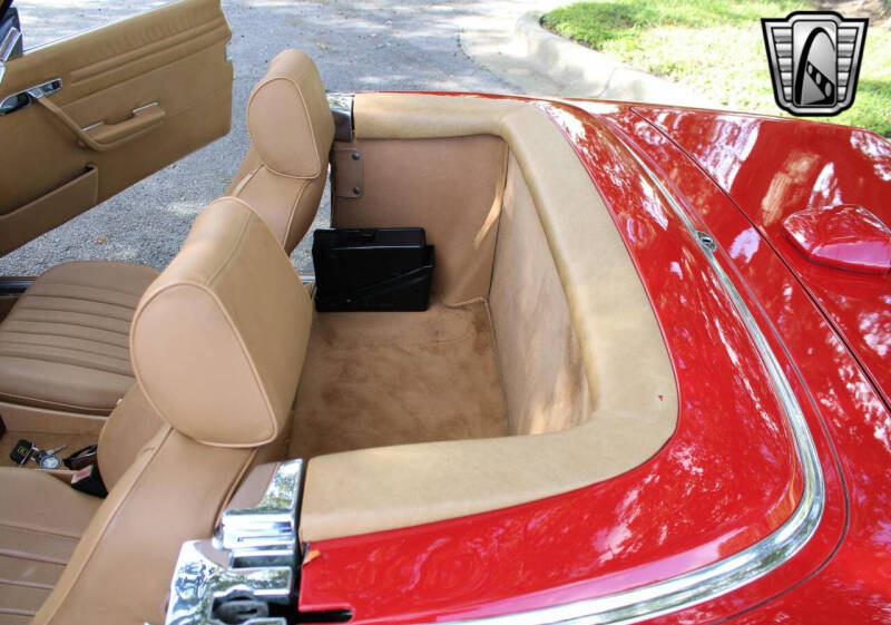 1987 Mercedes-Benz 560-Class 560 SL