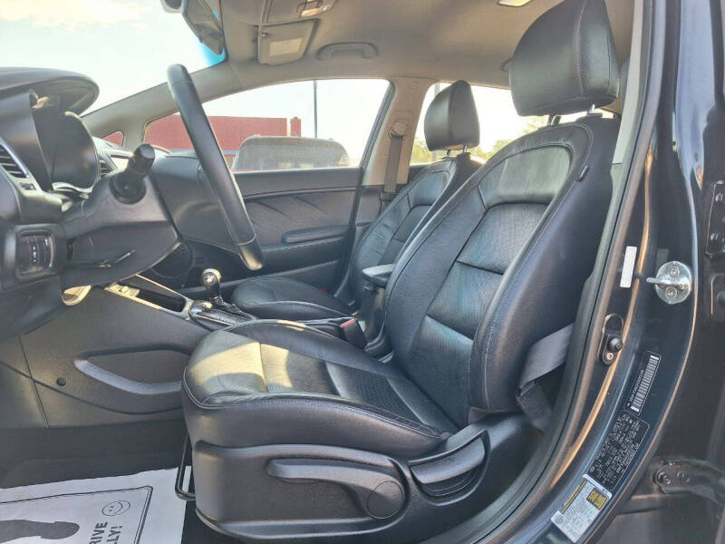 2017 Kia Forte5 EX