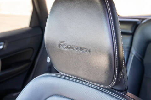 2019 Volvo XC60 T5 R-Design