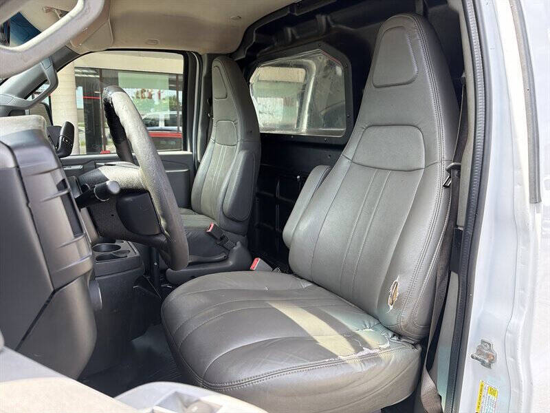 2017 Chevrolet Express 2500