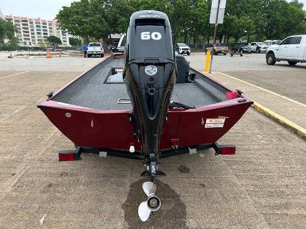 2022 Lowe Boats Skorpion 17