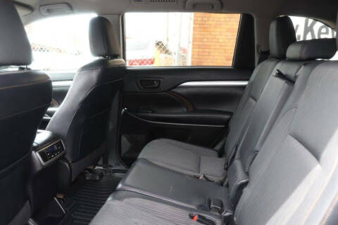 2016 Toyota Highlander LE Plus