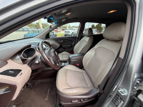 2015 Hyundai Tucson SE