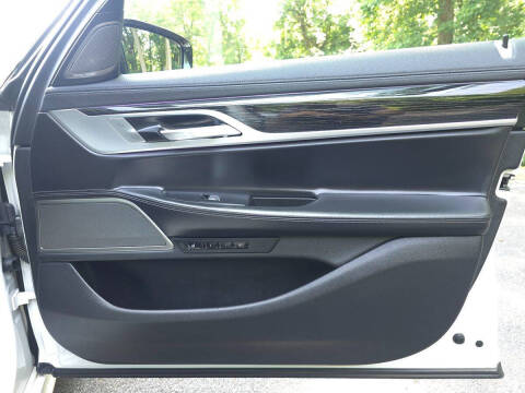 2022 BMW 7 Series 740i xDrive