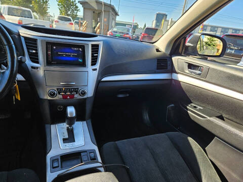 2013 Subaru Outback 2.5i Premium