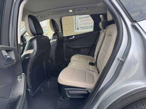 2022 Ford Escape Hybrid SEL