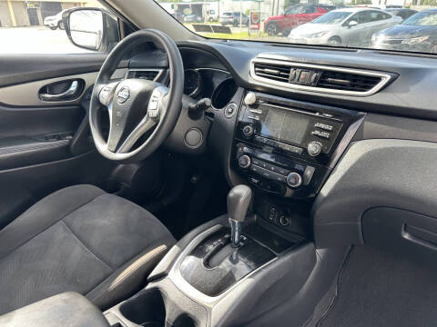 2016 Nissan Rogue SV