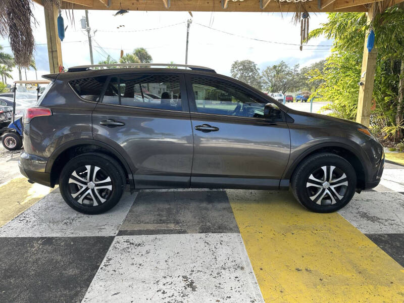2016 Toyota RAV4 LE