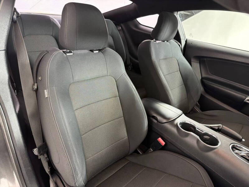 2015 Ford Mustang V6