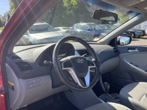 2013 Hyundai Accent GS