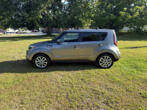 2017 Kia Soul +