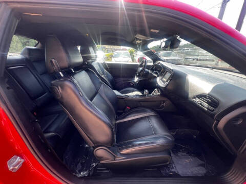 2015 Dodge Challenger SXT Plus