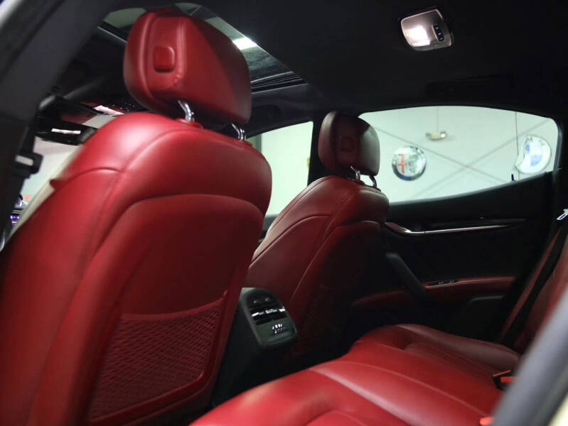 2021 Maserati Ghibli GranLusso