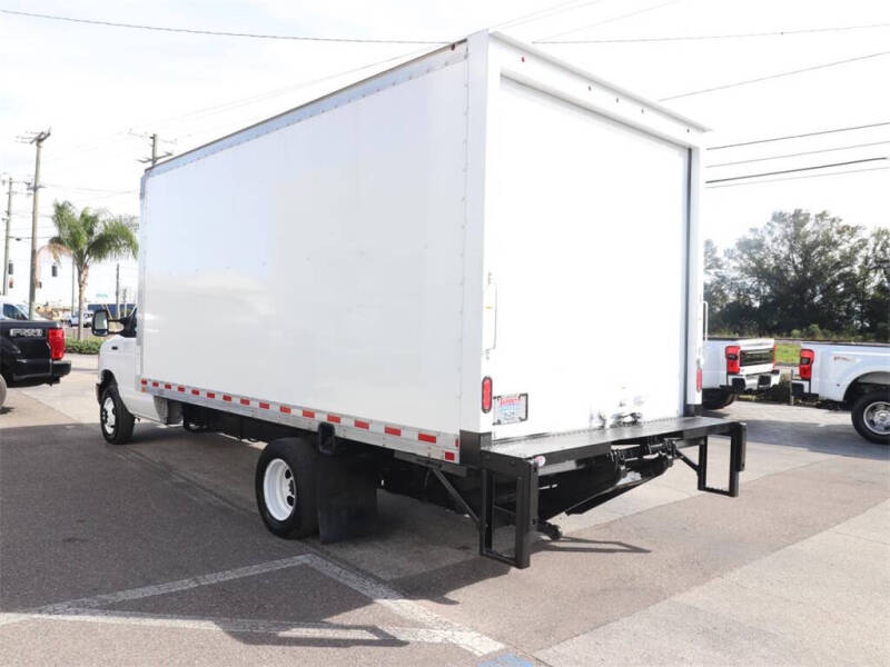 2022 Ford E-Series E-450 SD