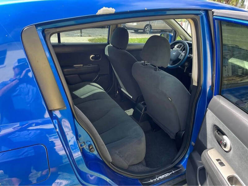 2011 Nissan Versa 1.8 S