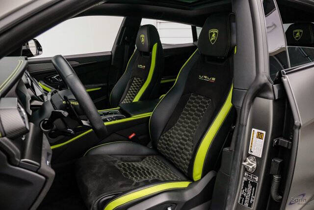 2022 Lamborghini Urus