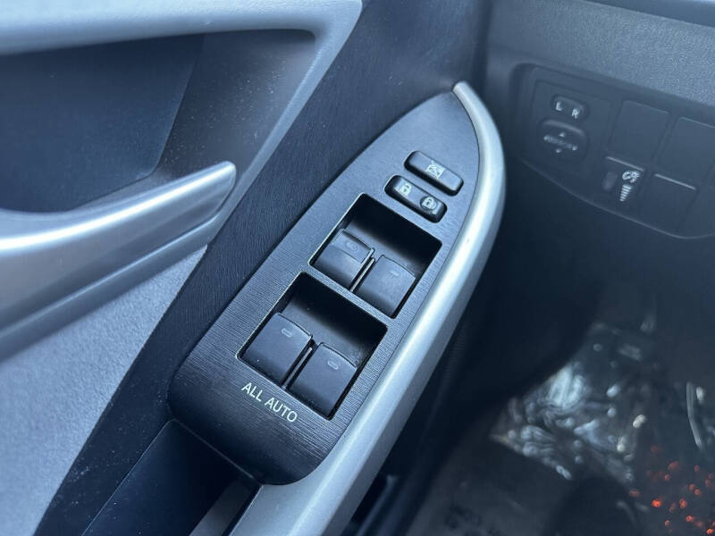 2015 Toyota Prius Three