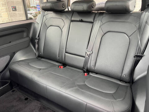 2023 Land Rover Defender 90 S