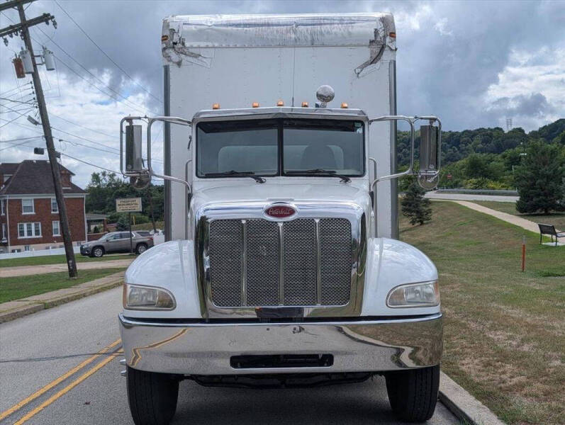 2007 Peterbilt 335