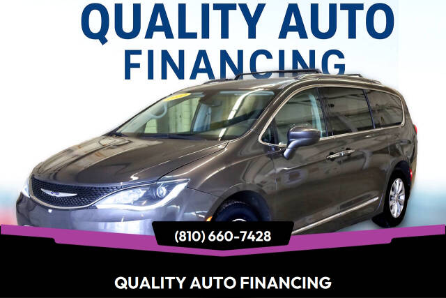 2020 Chrysler Pacifica Touring L's photo