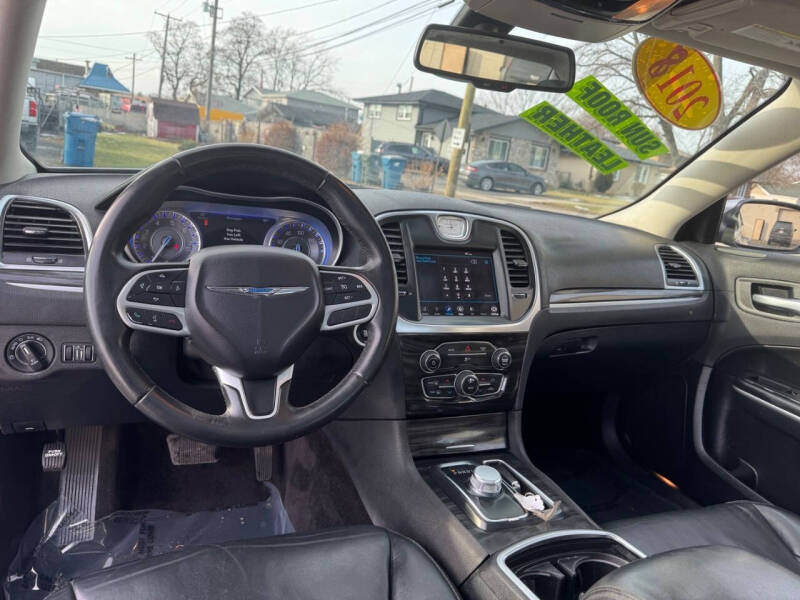 2017 Chrysler 300 Limited