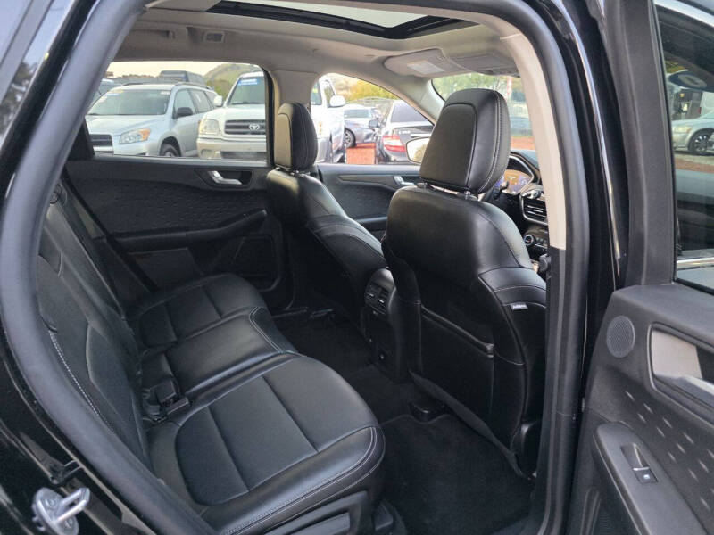 2020 Ford Escape Hybrid Titanium