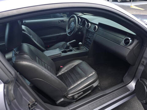 2006 Ford Mustang GT Deluxe