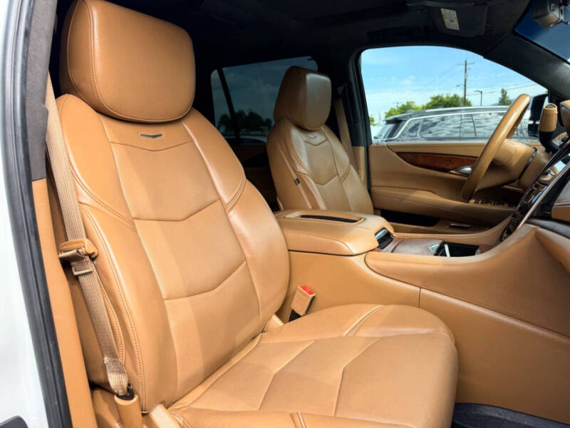 2017 Cadillac Escalade Platinum