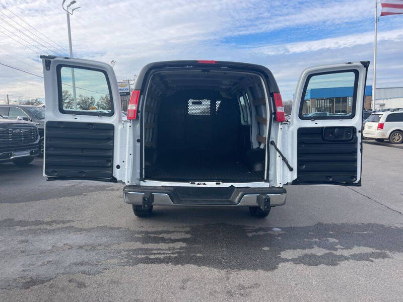 2024 Chevrolet Express 2500