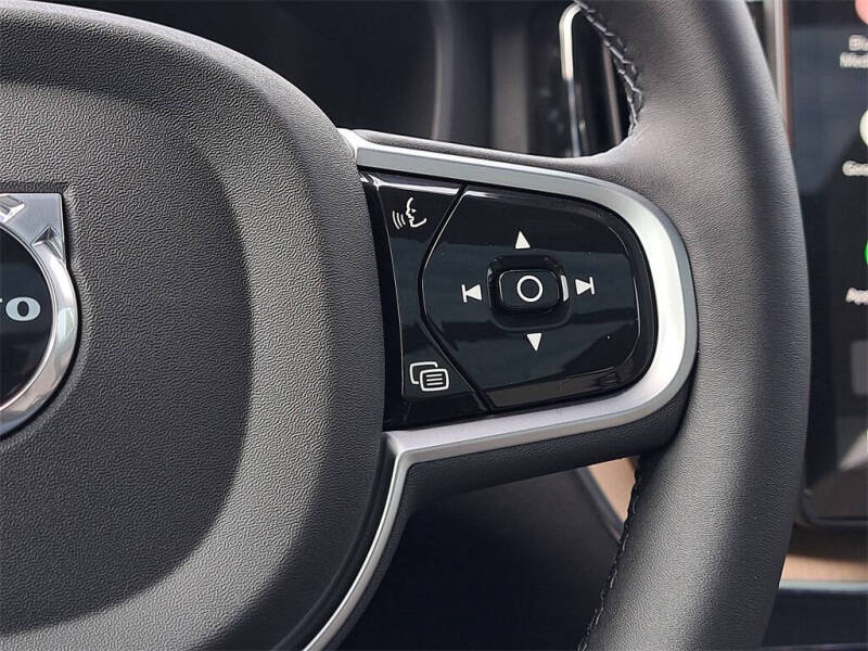 2026 Volvo XC60 B5 Core