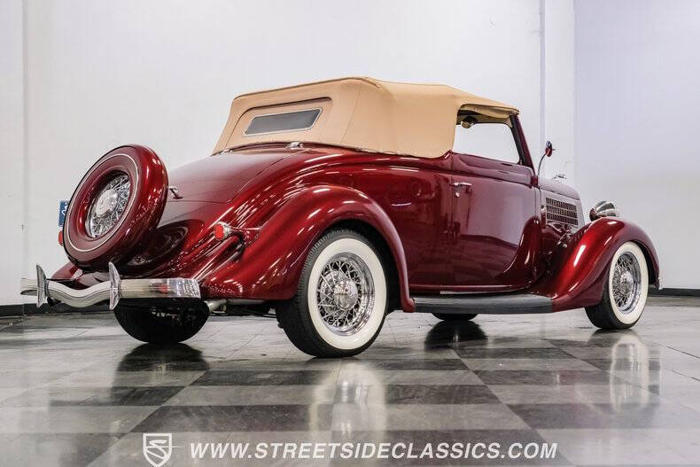 1935 Ford Cabriolet