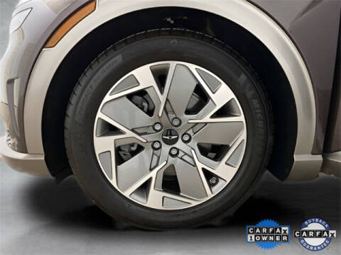 2024 Genesis GV60 Standard