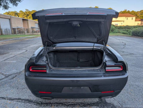 2022 Dodge Challenger SXT