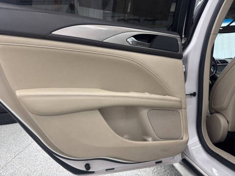 2017 Lincoln MKZ Select