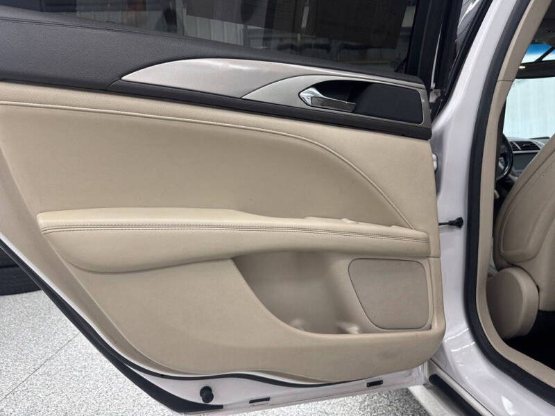 2017 Lincoln MKZ Select