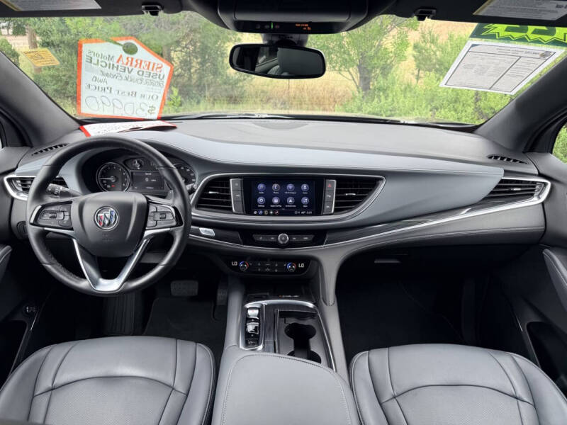 2022 Buick Enclave Essence