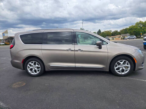 2018 Chrysler Pacifica Touring L Plus