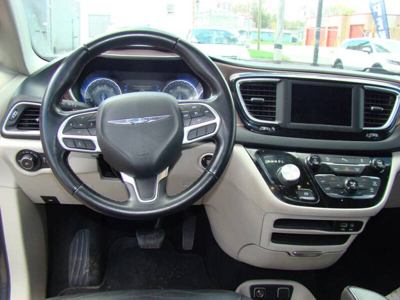 2018 Chrysler Pacifica Touring L