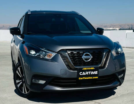 2020 Nissan Kicks SR