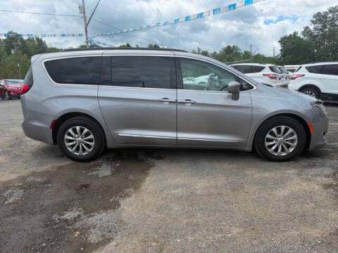 2017 Chrysler Pacifica Touring Plus