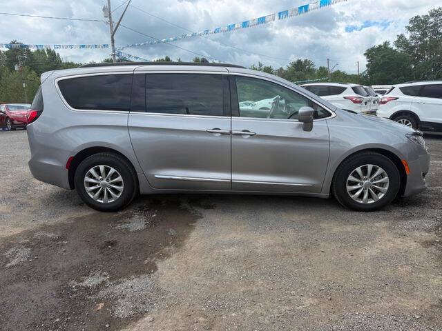 2017 Chrysler Pacifica Touring Plus